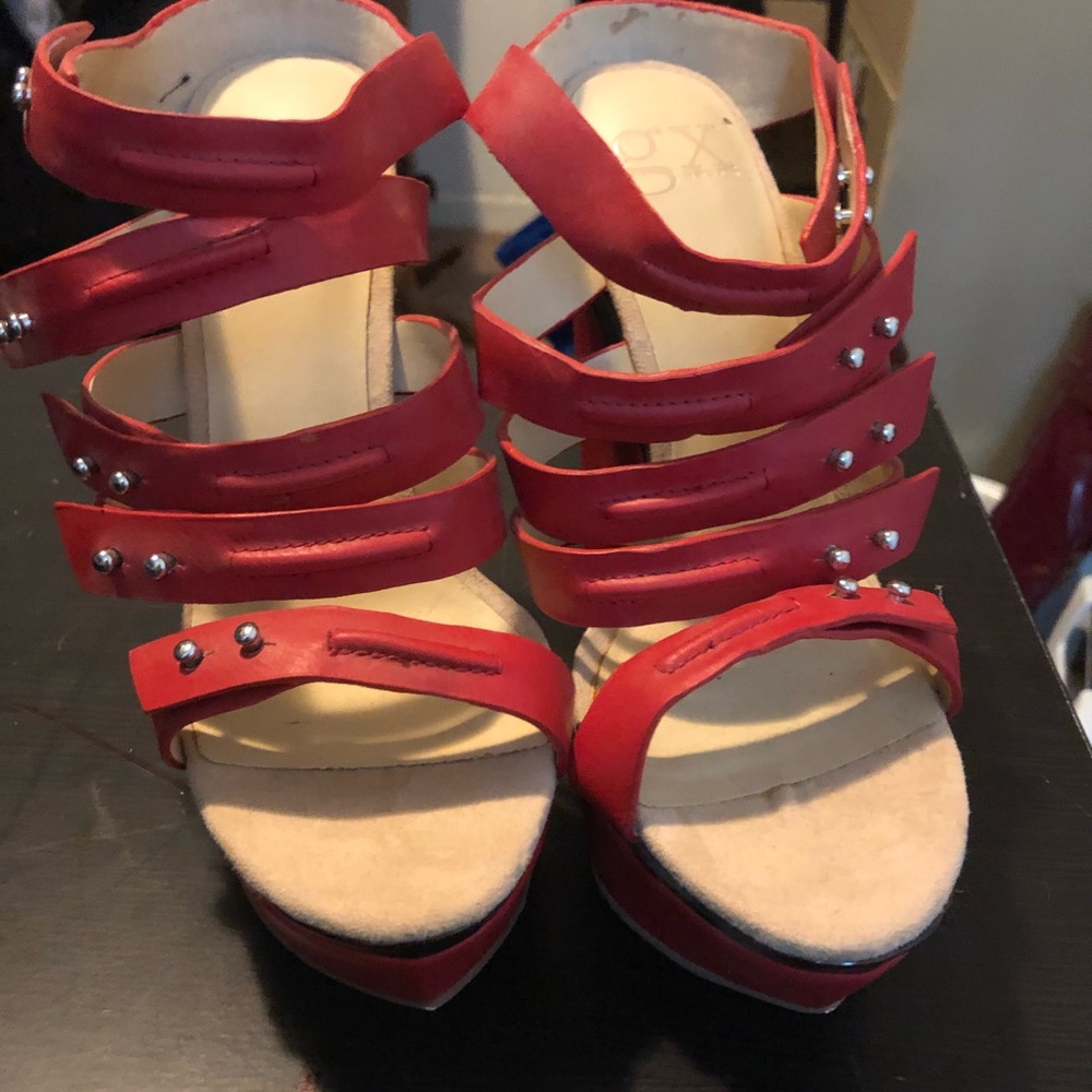 Red wedges